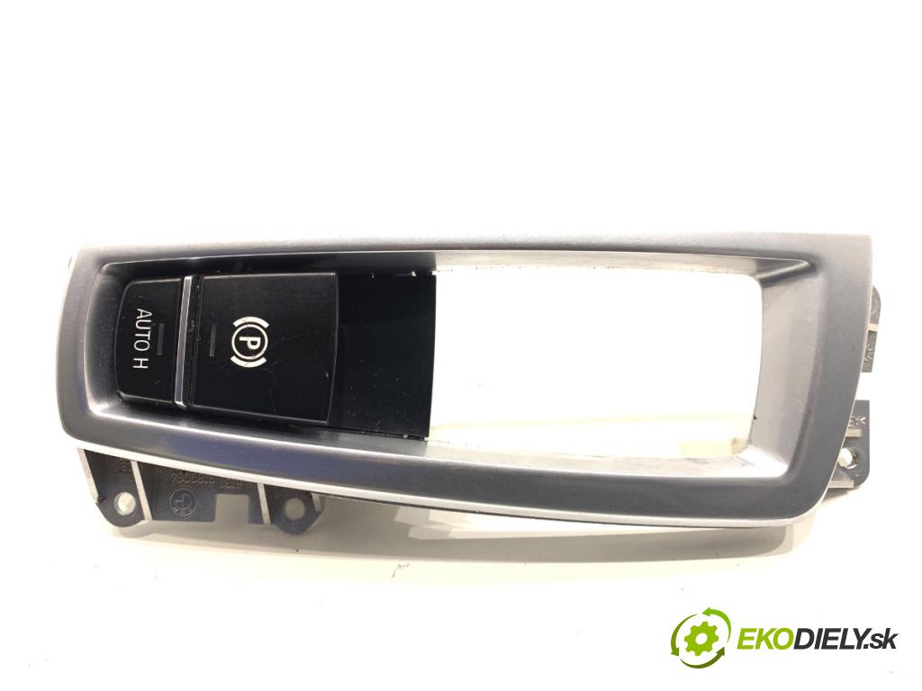 BMW F10 sedan 2015 160 kW 525 d xDrive 1995 Kulisa brzdy ručnej brzdy 9385029