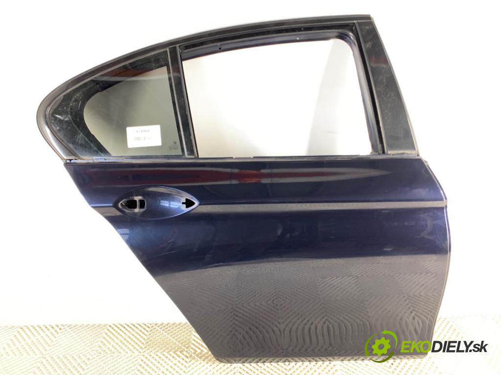 BMW F10 sedan 2015 160 kW 525 d xDrive 1995 Dvere pravy zad A89