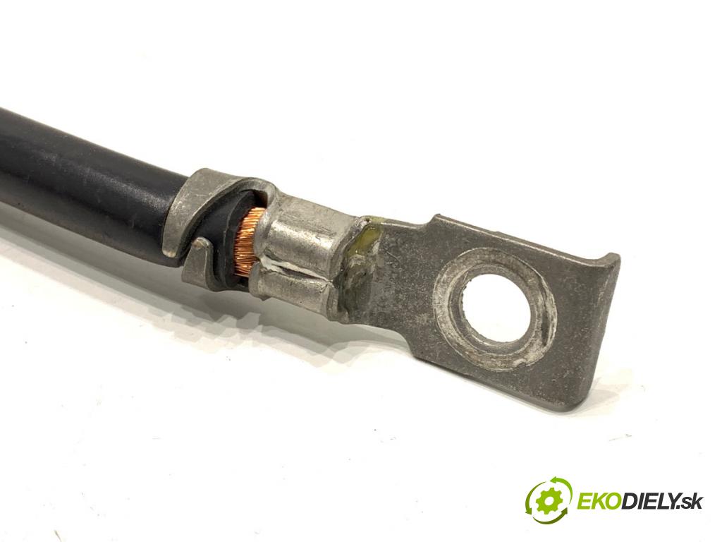 BMW F10 sedan 2015 160 kW 525 d xDrive 1995 svorka MINUS: 9302358