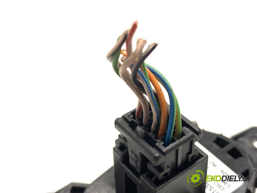 BMW F10 sedan 2015 160 kW 525 d xDrive 1995 vypínač ZAPALOVANIE: START/STOP 9153831