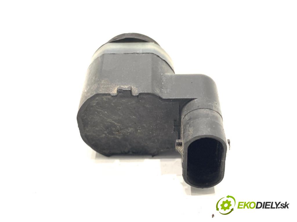 BMW F10 sedan 2015 160 kW 525 d xDrive 1995 Snímač PDC