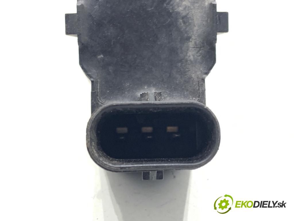 BMW F10 sedan 2015 160 kW 525 d xDrive 1995 Snímač PDC 9270495