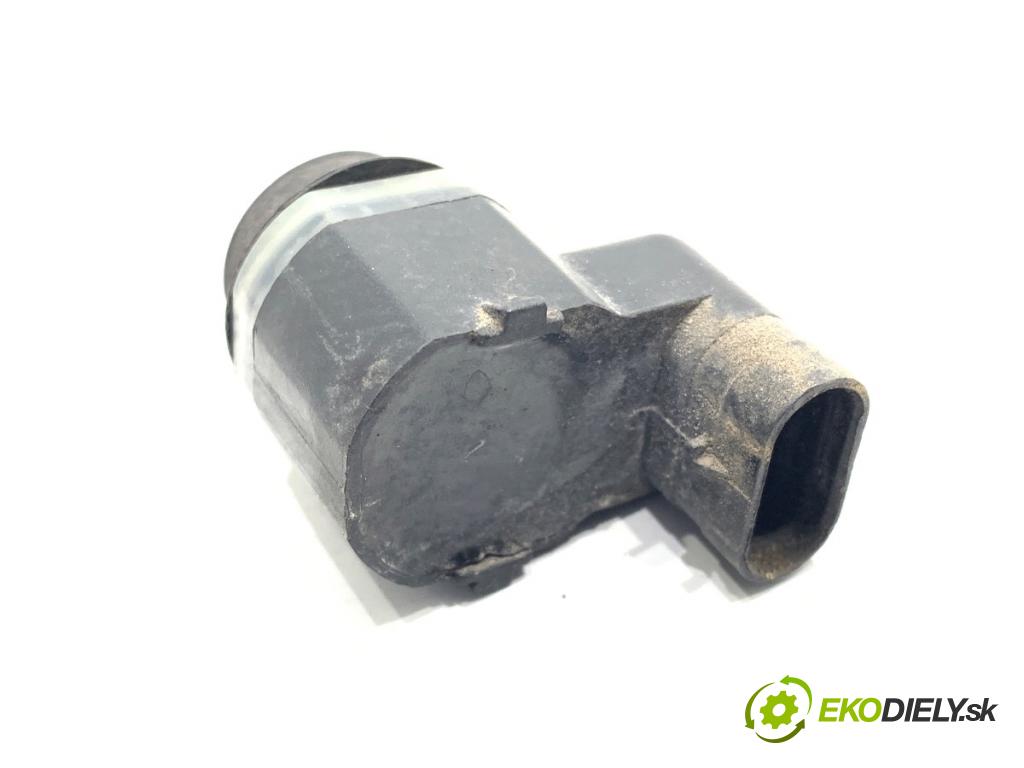 BMW F10 sedan 2015 160 kW 525 d xDrive 1995 Snímač PDC