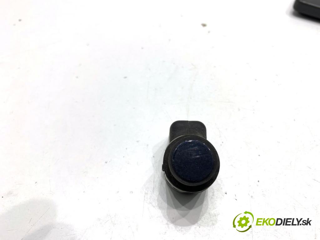 BMW F10 sedan 2015 160 kW 525 d xDrive 1995 Snímač PDC 