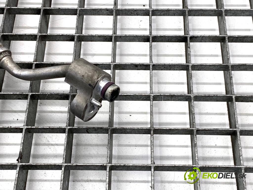 BMW F10 sedan 2015 160 kW 525 d xDrive 1995 rúrka klimatizácie 9120003 (Rúrka klimatizácie)