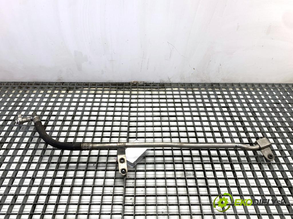 BMW F10 sedan 2015 160 kW 525 d xDrive 1995 rúrka klimatizace 9201927 (Trubka klimatizace)