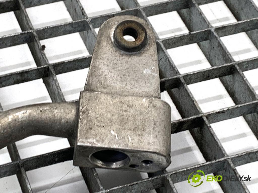 BMW F10 sedan 2015 160 kW 525 d xDrive 1995 rúrka klimatizácie 9201927 (Rúrka klimatizácie)