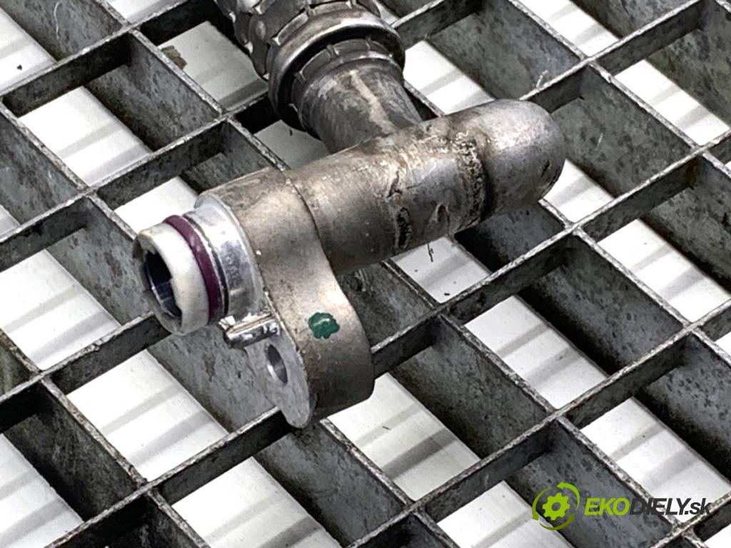 BMW F10 sedan 2015 160 kW 525 d xDrive 1995 rúrka klimatizácie 9201927 (Rúrka klimatizácie)