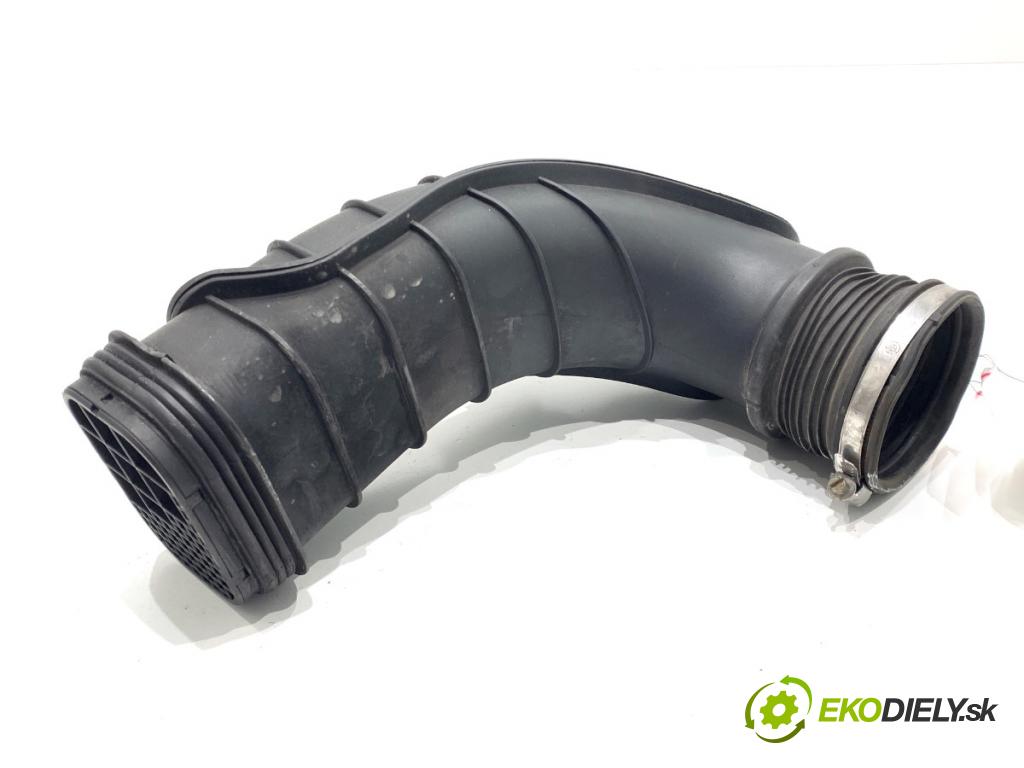 BMW F10 sedan 2015 160 kW 525 d xDrive 1995 Rúra vzduchu 8508047