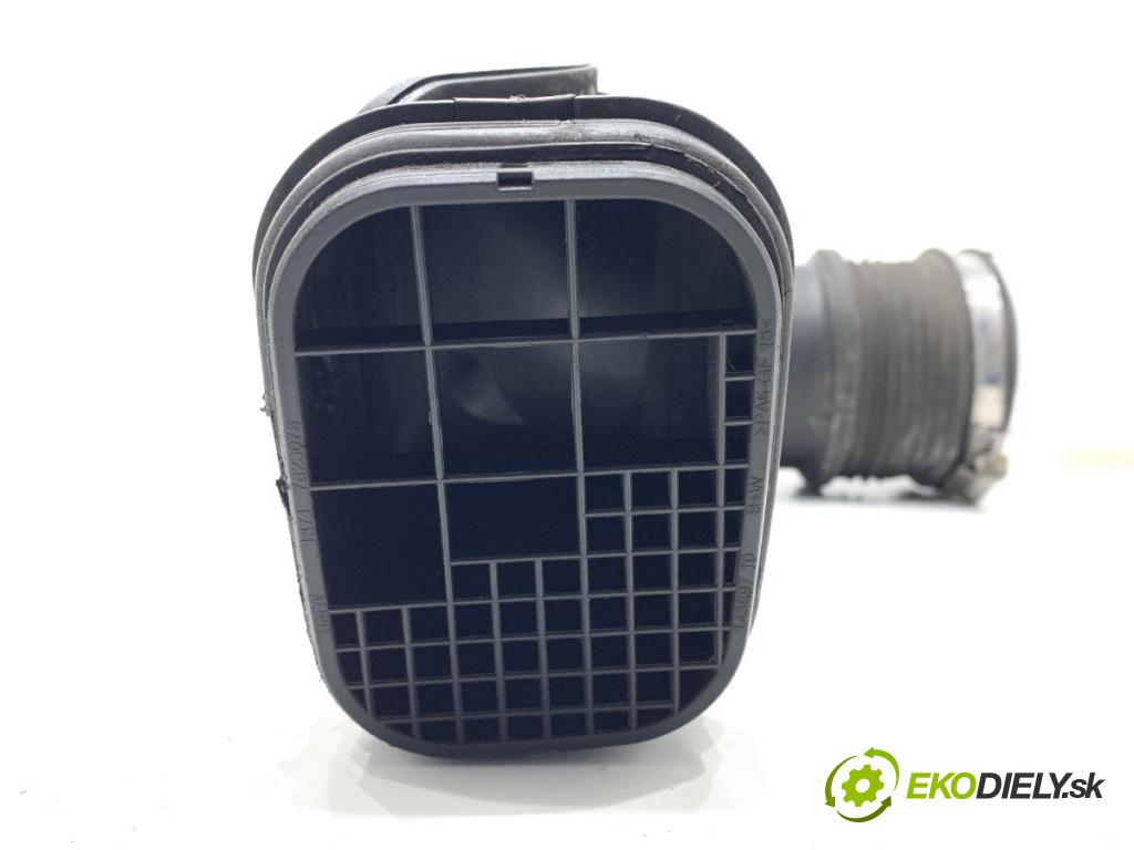 BMW F10 sedan 2015 160 kW 525 d xDrive 1995 Rúra vzduchu 8508047