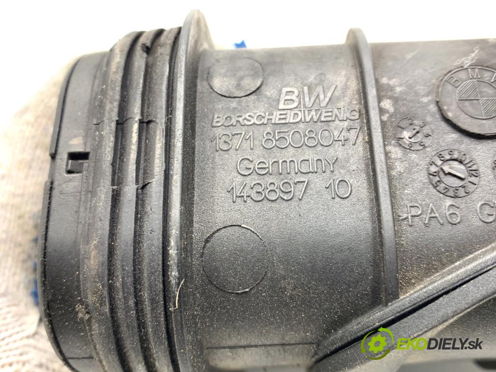 BMW F10 sedan 2015 160 kW 525 d xDrive 1995 Rúra vzduchu 8508047