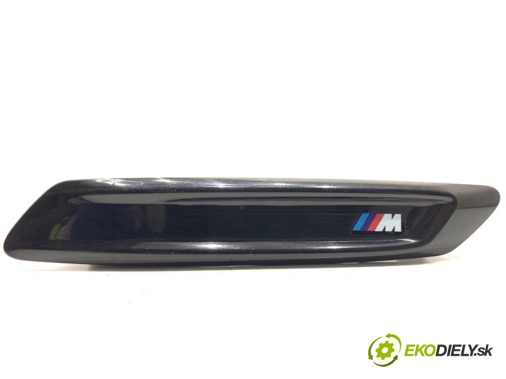 BMW F10 sedan 2015 160 kW 525 d xDrive 1995 Lišta blatníka predný pravá 7336646