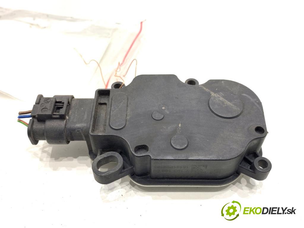 BMW F10 sedan 2015 160 kW 525 d xDrive 1995 Motorček rolety ŽALÚZIE: 6466R151