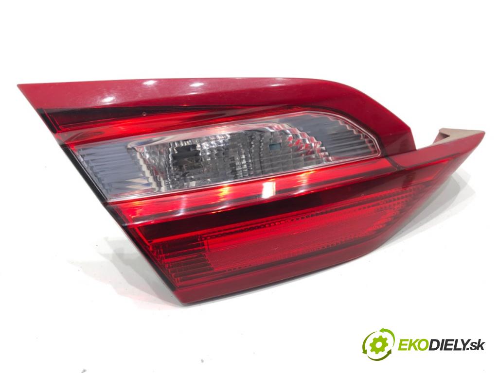 FORD FIESTA MK8 liftback 2021 55 kW 1.1 Ti-VCT 1084 Svetlo zad ľavá strana vnútorná H1BB13A603AK (Kľučka dverí ostatné)