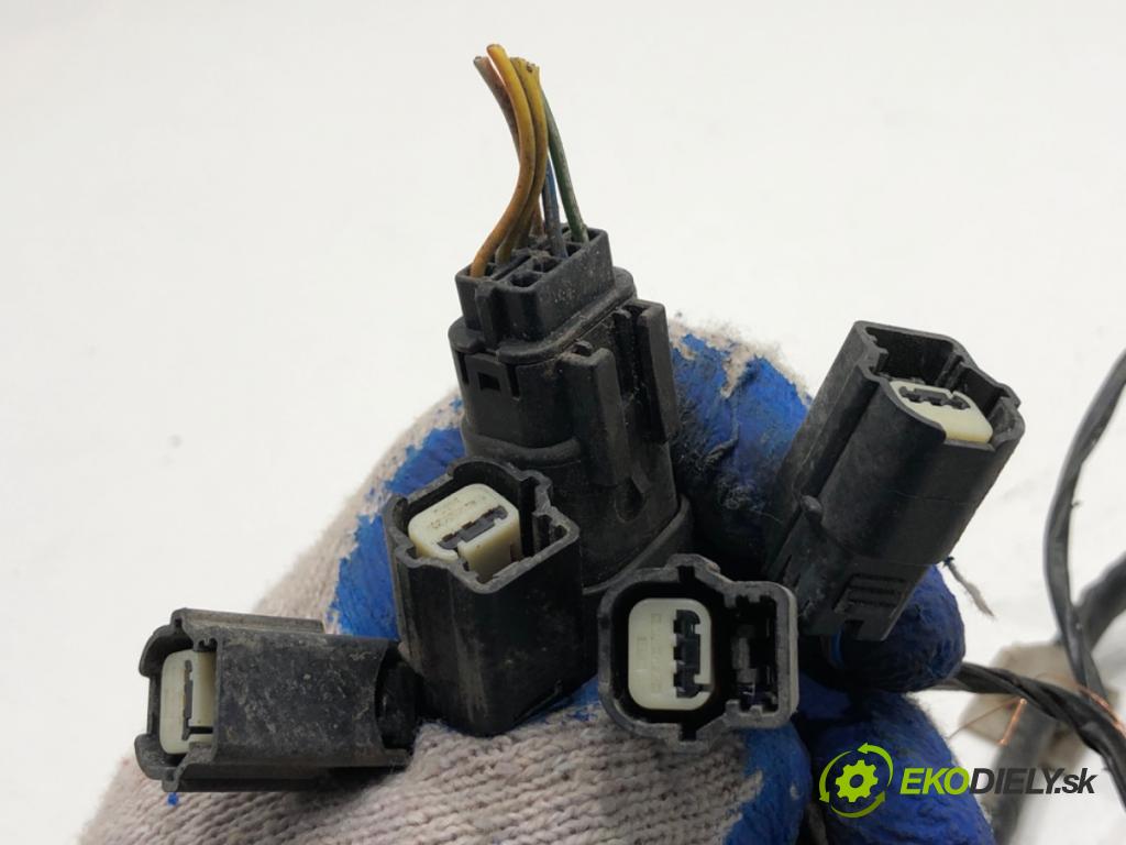 FORD FIESTA MK8 liftback 2021 55 kW 1.1 Ti-VCT 1084 Káblovačka PDC zad L1BT-15K868-ABC