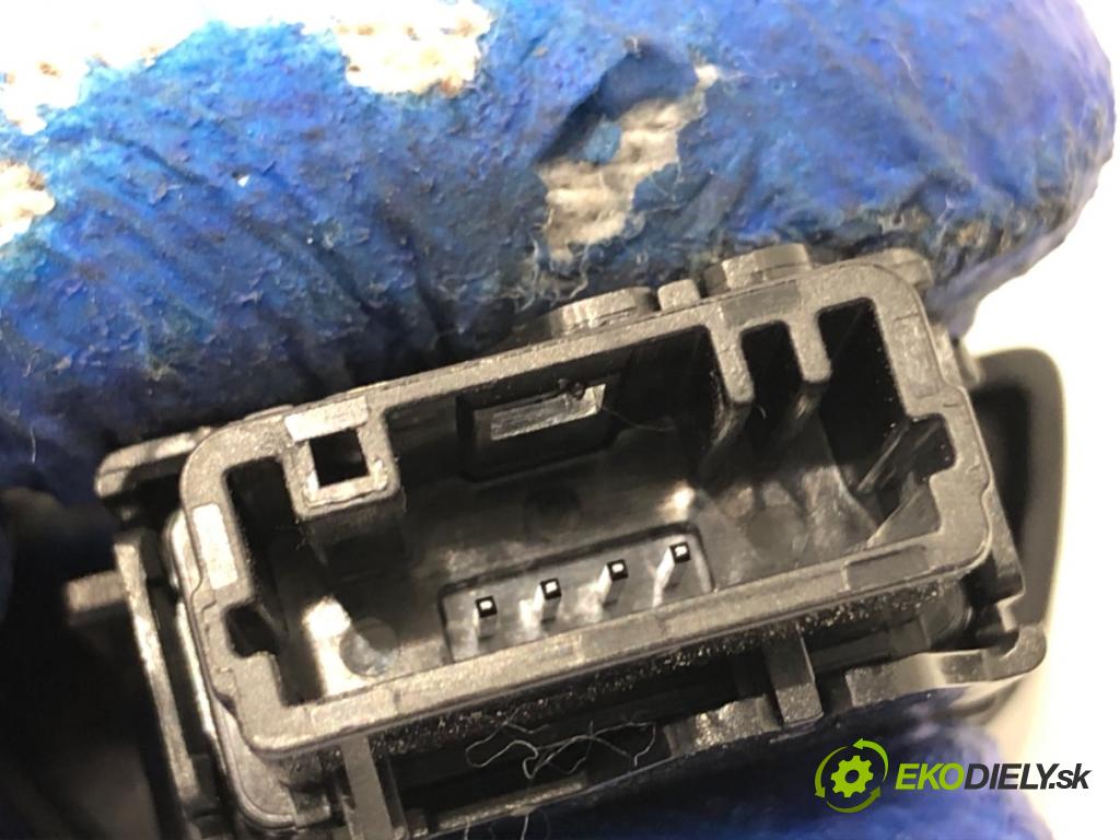 TOYOTA YARIS IV liftback 2022 92 kW 1.5 (MXPA11) 1490 Spínač svetiel výstražných (núdzových) 15D509 (Prepínacie páčky pod volantom)