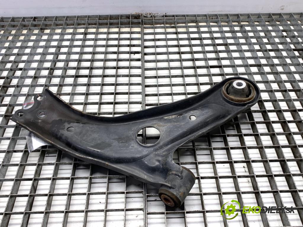 TOYOTA YARIS IV liftback 2022 92 kW 1.5 (MXPA11) 1490 Rameno ľavy predný