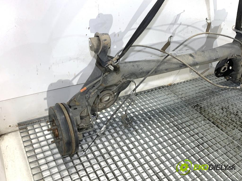 TOYOTA YARIS IV liftback 2022 92 kW 1.5 (MXPA11) 1490 Výstuha zad