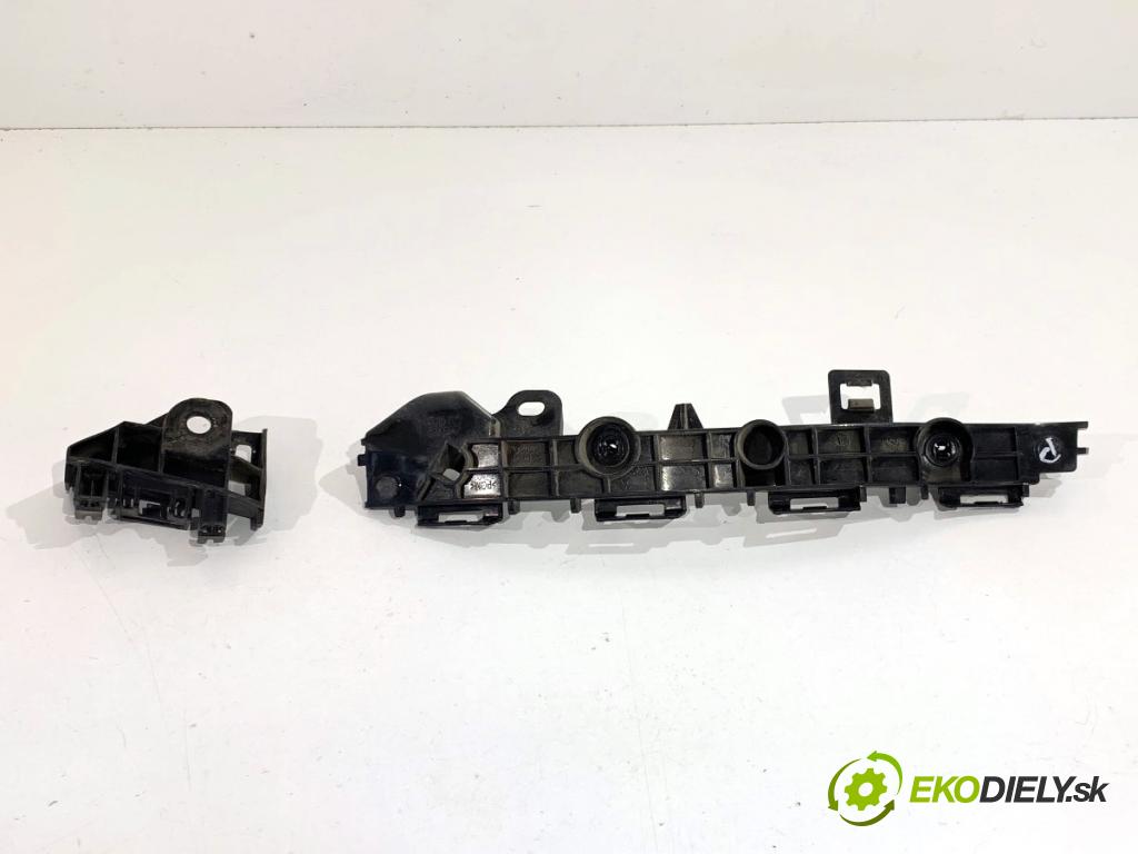 TOYOTA YARIS IV liftback 2022 92 kW 1.5 (MXPA11) 1490 Úchyt nárazníka pravy zad 52575-K0020