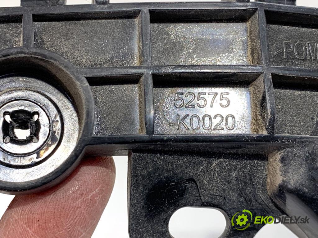 TOYOTA YARIS IV liftback 2022 92 kW 1.5 (MXPA11) 1490 úchyt nárazníka pravý zadní část 52575-K0020