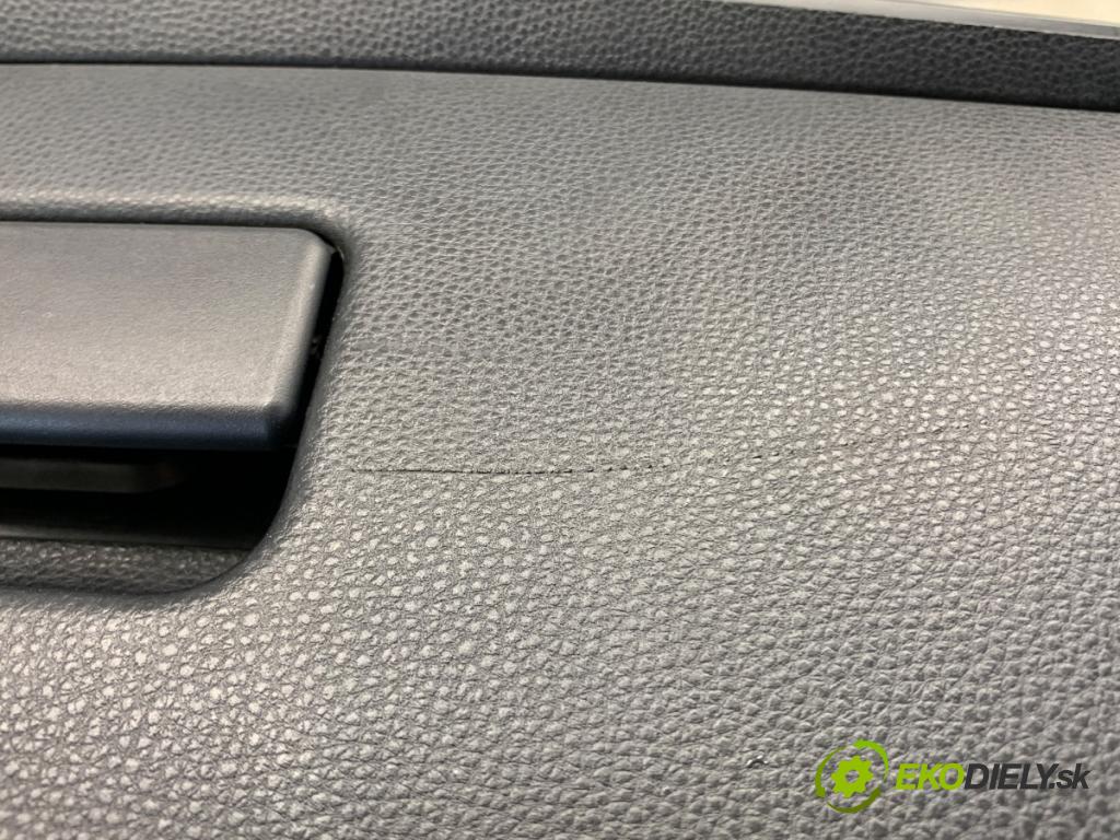 TOYOTA YARIS IV liftback 2022 92 kW 1.5 (MXPA11) 1490 Priehradka, kastlík spolujazdca  (Priehradka (kastlík))