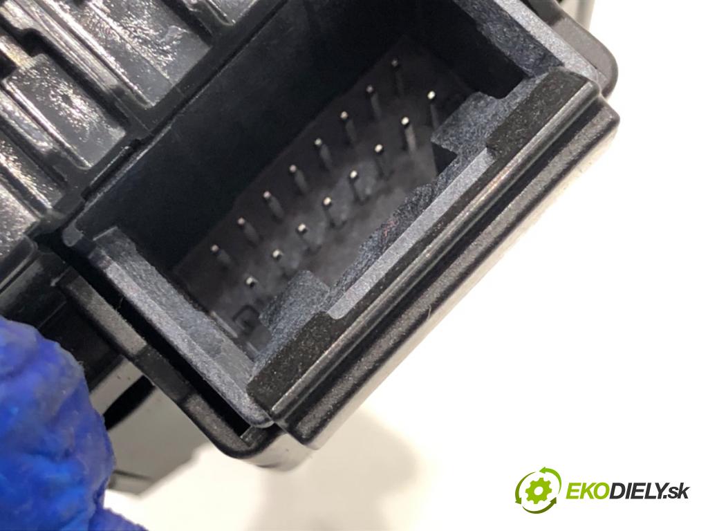 TOYOTA YARIS IV liftback 2022 92 kW 1.5 (MXPA11) 1490 Prepínač stieračov  (Prepínacie páčky pod volantom)