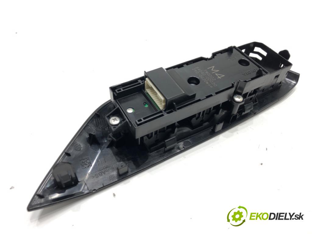 TOYOTA YARIS IV liftback 2022 92 kW 1.5 (MXPA11) 1490 Prepínač okien 84040-0D020 (Prepínacie páčky pod volantom)