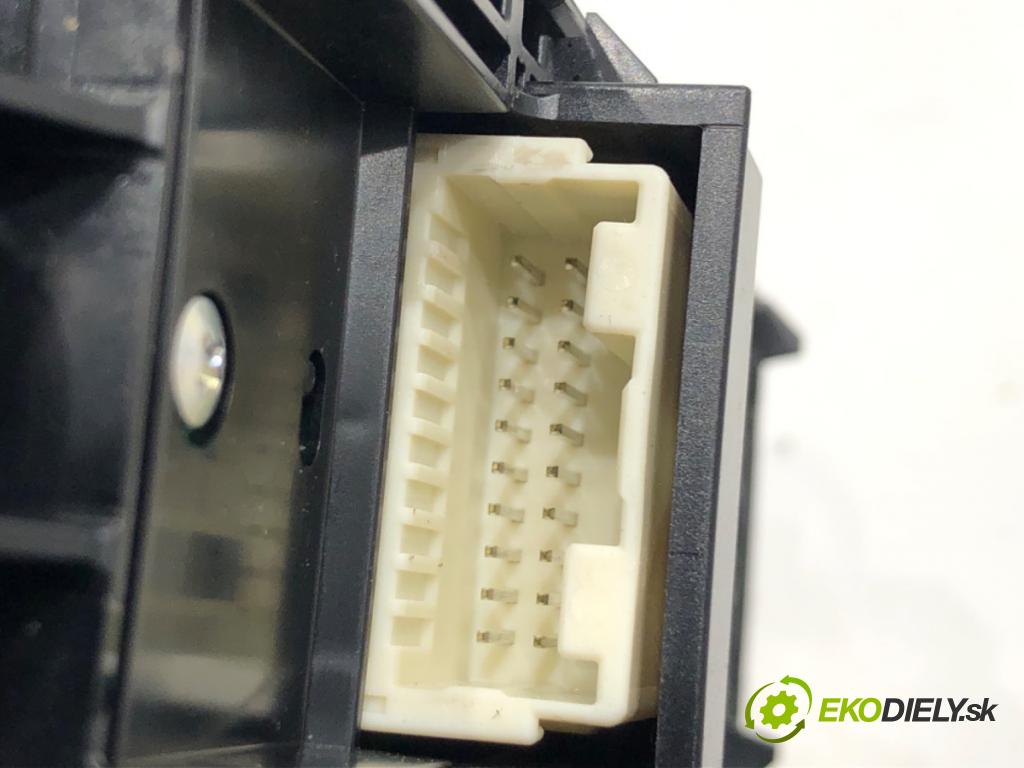 TOYOTA YARIS IV liftback 2022 92 kW 1.5 (MXPA11) 1490 Prepínač okien 84040-0D020 (Prepínacie páčky pod volantom)