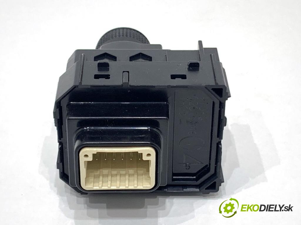 TOYOTA YARIS IV liftback 2022 92 kW 1.5 (MXPA11) 1490 Prepínač nastavenia spätných zrkadiel 183911 (Prepínacie páčky pod volantom)