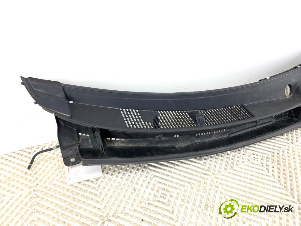TOYOTA YARIS IV liftback 2022 92 kW 1.5 (MXPA11) 1490 Torpédo, plast pod čelné okno 55708-K0030 (Torpédo (plast pod čelným sklom))
