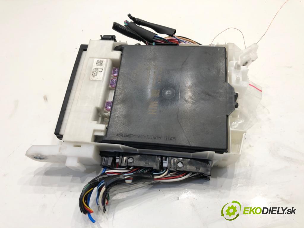 TOYOTA YARIS IV liftback 2022 92 kW 1.5 (MXPA11) 1490 Modul BSI 89221-K0020 (Poistková skrinka)