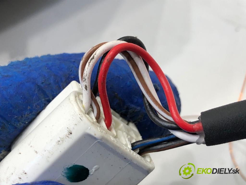 TOYOTA YARIS IV liftback 2022 92 kW 1.5 (MXPA11) 1490 Spätné zrkadlo ľavy