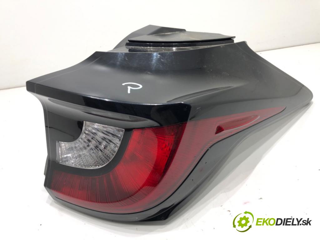 TOYOTA YARIS IV liftback 2022 92 kW 1.5 (MXPA11) 1490 světlo pravý zadní část 