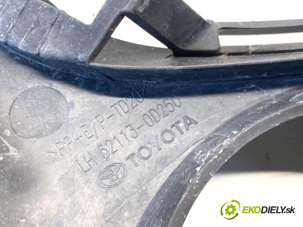 TOYOTA YARIS IV liftback 2022 92 kW 1.5 (MXPA11) 1490 Mriežky nárazníka ľavy predný 52113-0D250