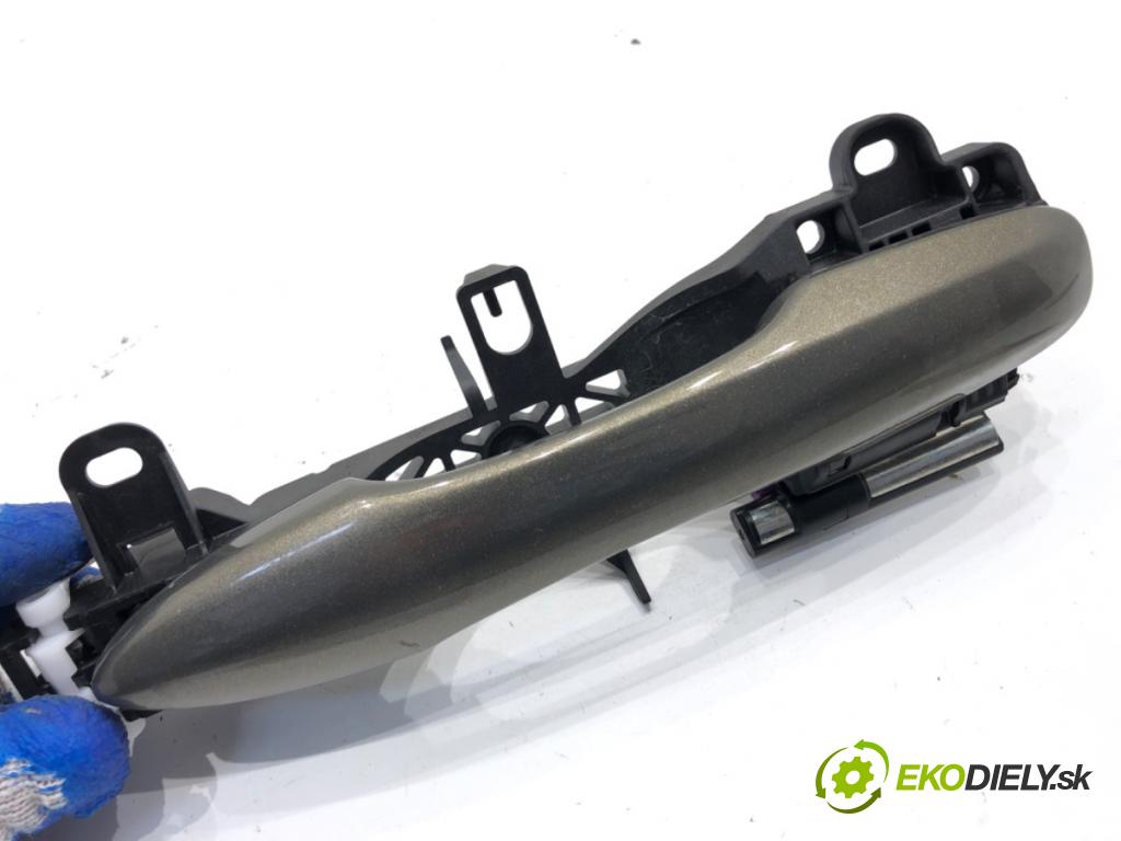 TOYOTA YARIS IV liftback 2022 92 kW 1.5 (MXPA11) 1490 Kľučka vonkajšia pravy predný