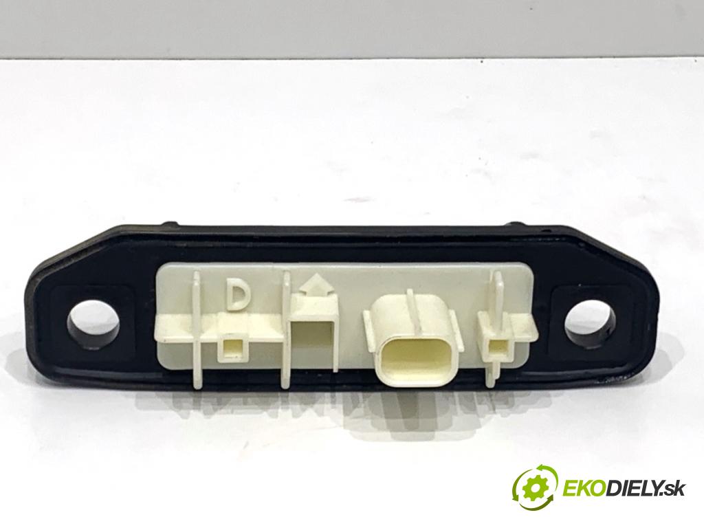 TOYOTA YARIS IV liftback 2022 92 kW 1.5 (MXPA11) 1490 Kľučka dverí zad