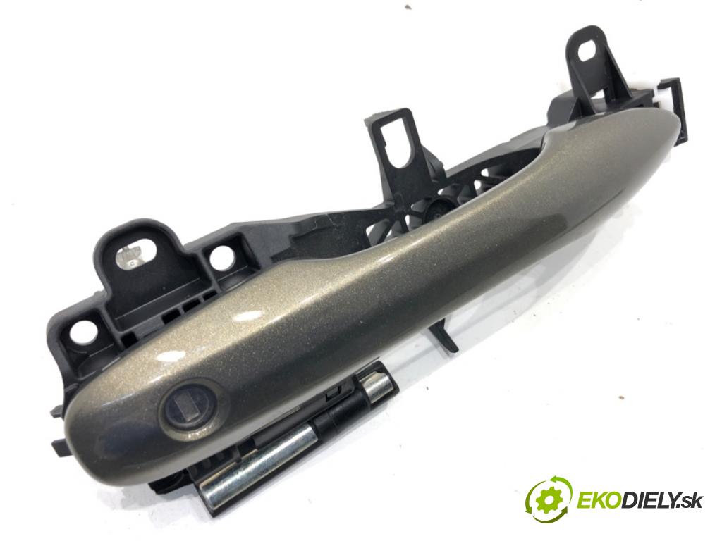 TOYOTA YARIS IV liftback 2022 92 kW 1.5 (MXPA11) 1490 Kľučka vonkajšia ľavy predný