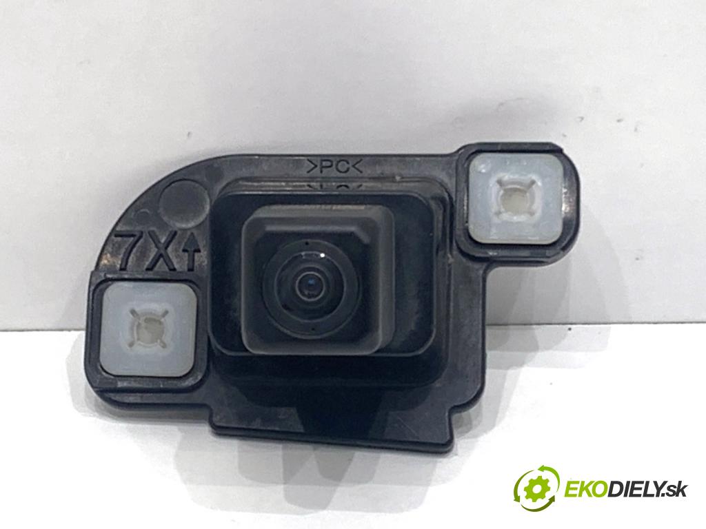 TOYOTA YARIS IV liftback 2022 92 kW 1.5 (MXPA11) 1490 KAMERA ZPĚT: 86790-K0010