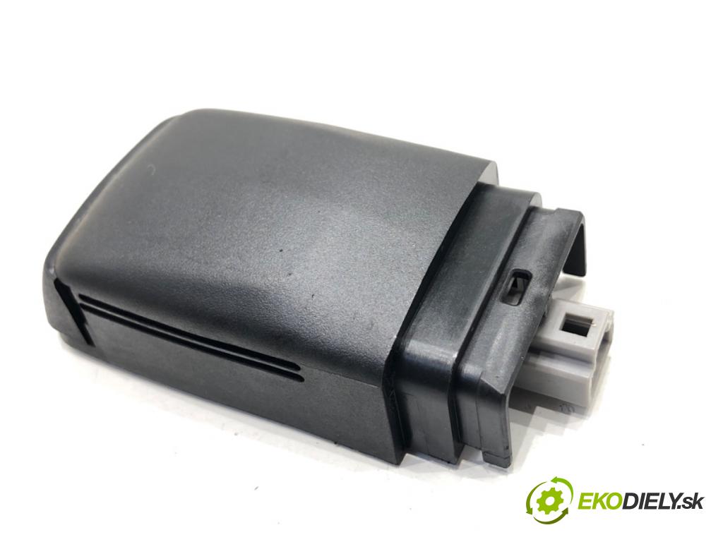 TOYOTA YARIS IV liftback 2022 92 kW 1.5 (MXPA11) 1490 Snímač dažďa 89941-0D040 (Snímač dažďa)