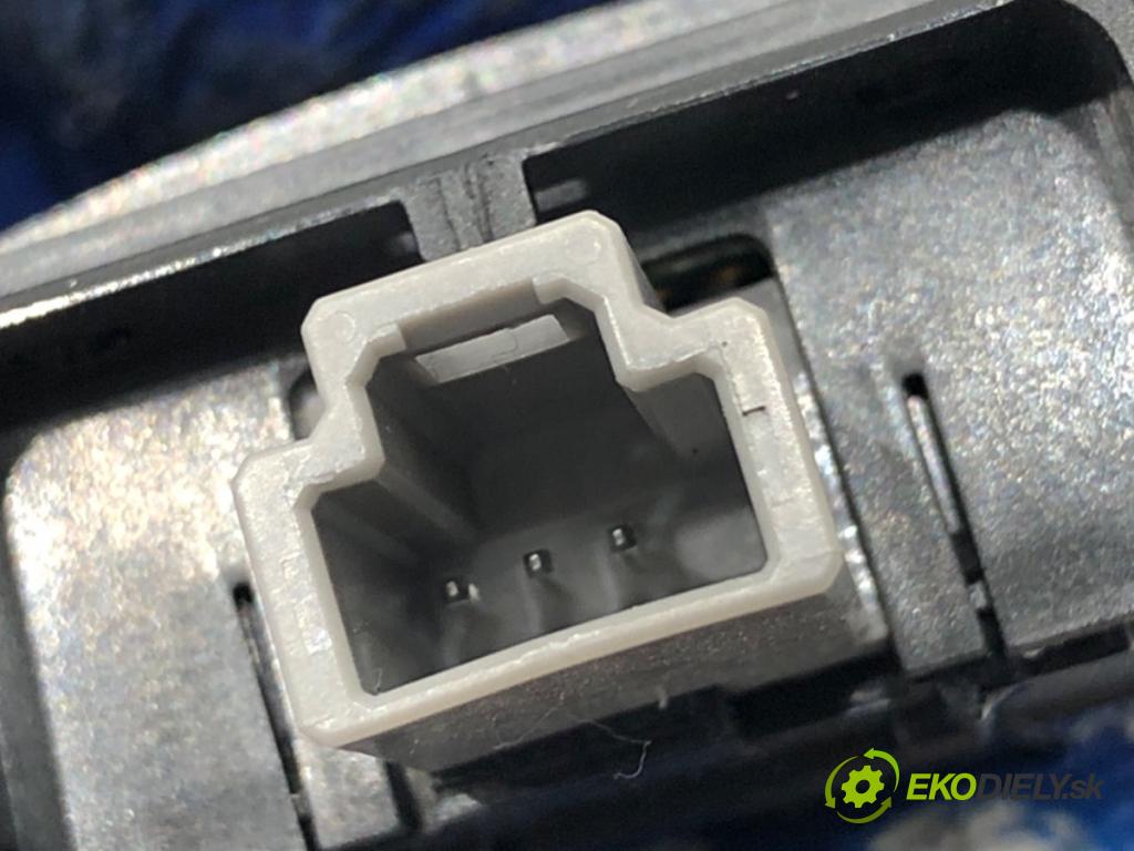 TOYOTA YARIS IV liftback 2022 92 kW 1.5 (MXPA11) 1490 Snímač dažďa 89941-0D040 (Snímač dažďa)