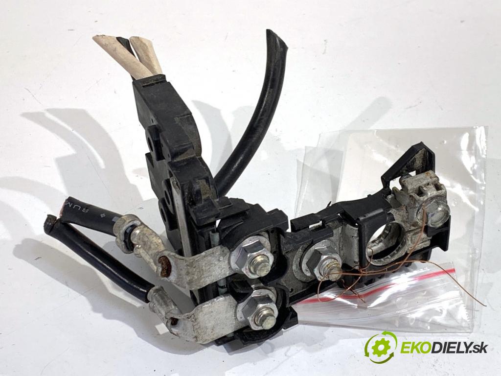 TOYOTA YARIS IV liftback 2022 92 kW 1.5 (MXPA11) 1490 svorka plus 82670-K0010