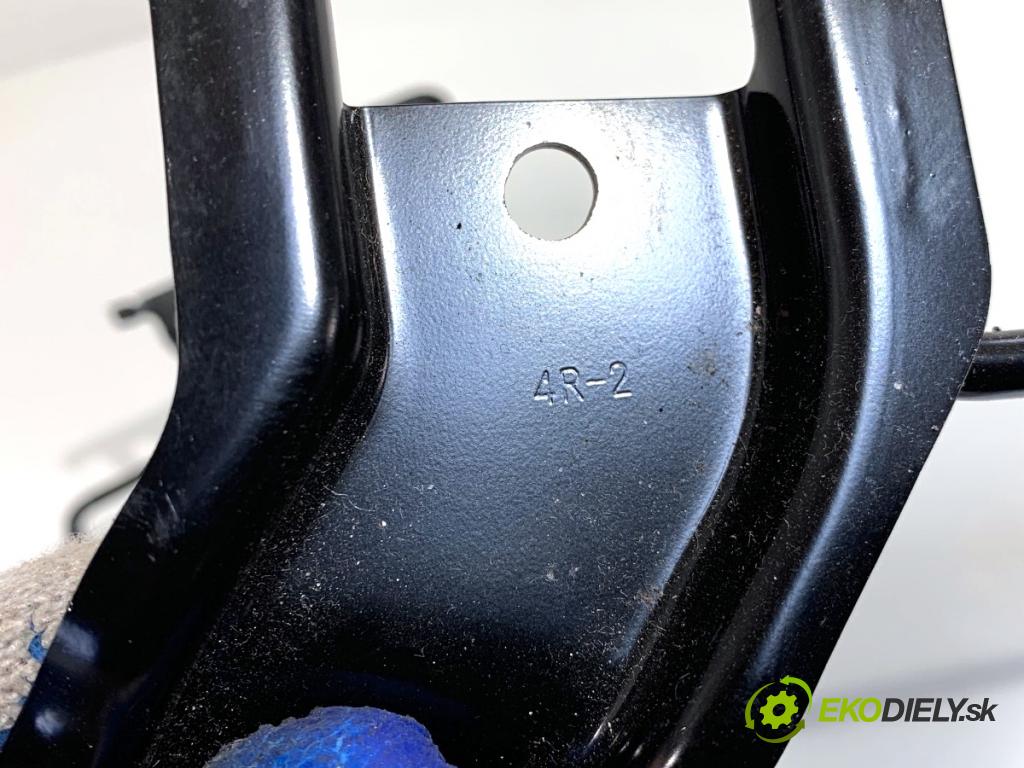 TOYOTA YARIS IV liftback 2022 92 kW 1.5 (MXPA11) 1490 Uchytenie ISOFIX