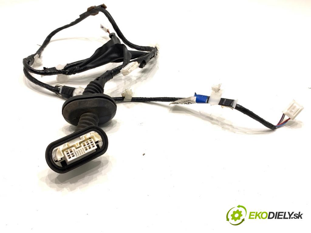 TOYOTA YARIS IV liftback 2022 92 kW 1.5 (MXPA11) 1490 Káblovačka Dvere zad pravy 82153-K0050