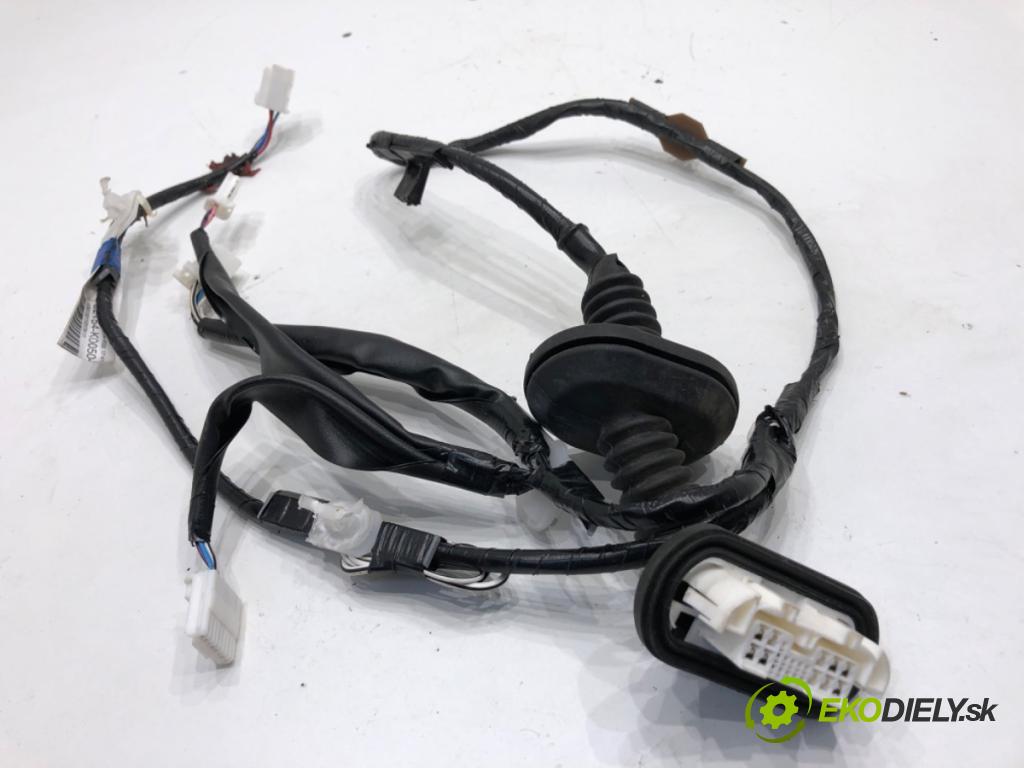 TOYOTA YARIS IV liftback 2022 92 kW 1.5 (MXPA11) 1490 Káblovačka Dvere zad ľavy 82154-K0050