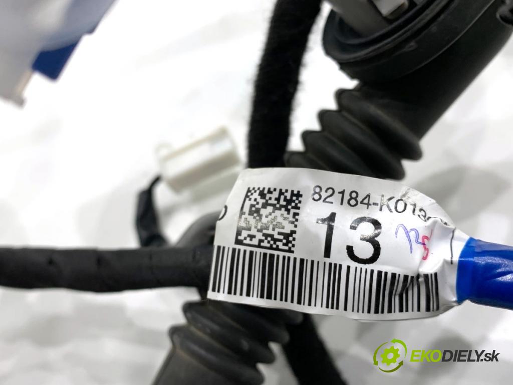 TOYOTA YARIS IV liftback 2022 92 kW 1.5 (MXPA11) 1490 Káblovačka dverí kufra zad 82184-K0130