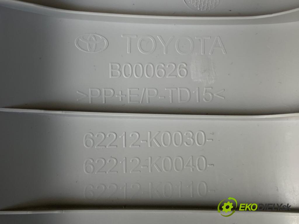 TOYOTA YARIS IV liftback 2022 92 kW 1.5 (MXPA11) 1490 Clona stĺpika ľavy 62212-K0030