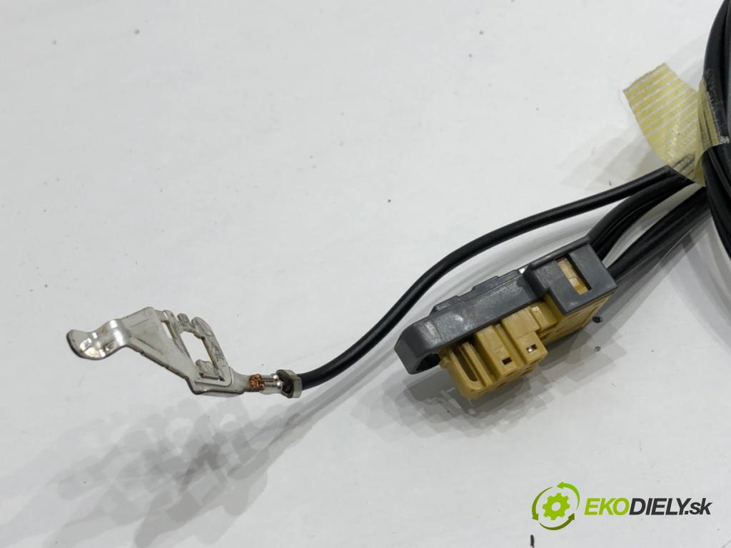 TOYOTA YARIS IV liftback 2022 92 kW 1.5 (MXPA11) 1490 Káblovačka čalunenie 86101-K0320