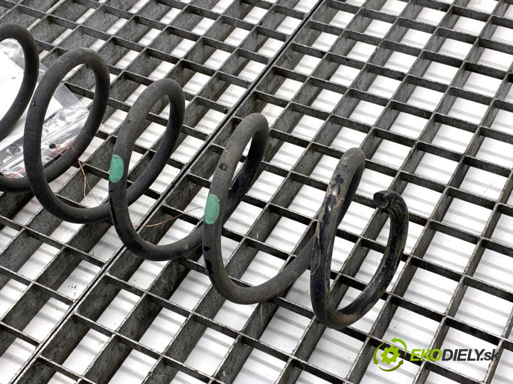 TOYOTA YARIS IV liftback 2022 92 kW 1.5 (MXPA11) 1490 Pružina zad  (Kľučka dverí ostatné)