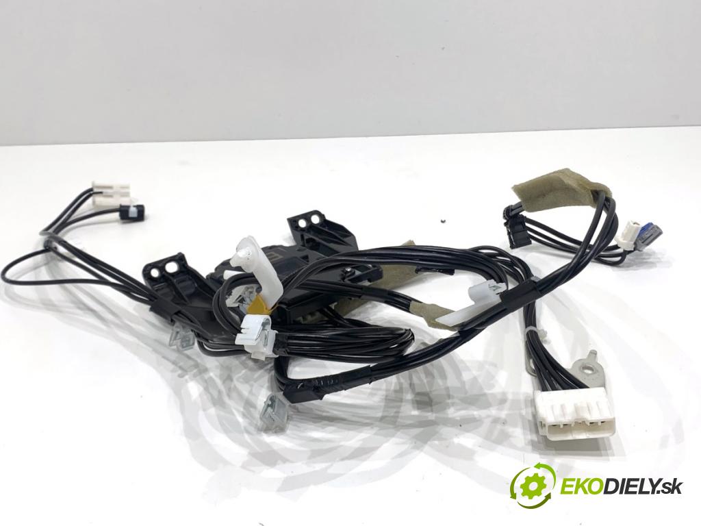 TOYOTA YARIS IV liftback 2022 92 kW 1.5 (MXPA11) 1490 ANTENA GPS 86862-K0010