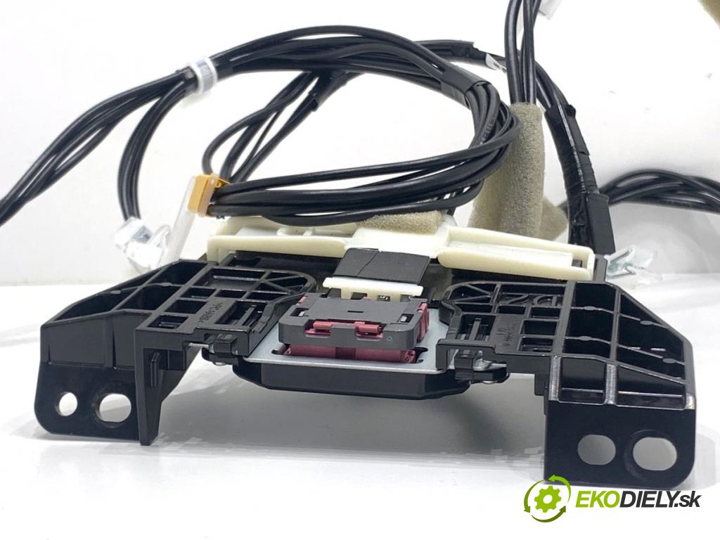 TOYOTA YARIS IV liftback 2022 92 kW 1.5 (MXPA11) 1490 ANTENA GPS 86862-K0010